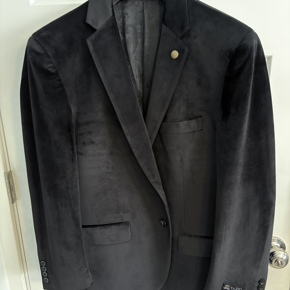 Luxurious Black Velvet Blazer